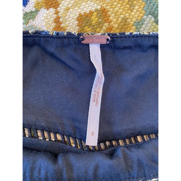 NEW Free People Bohemian long sleeve baby doll ruffle bottom Mini Dress sz 0 - Picture 14 of 16